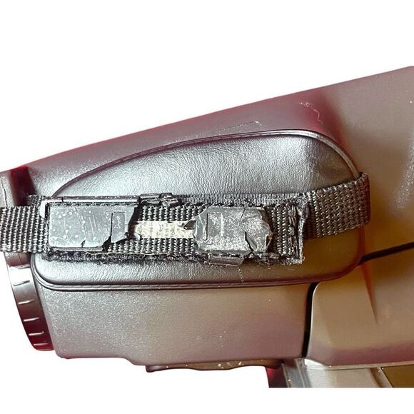 RCA DSP3 12x Zoom Camcorder VHS Not Tested Used For Parts No Battery Accessories - Picture 8 of 9